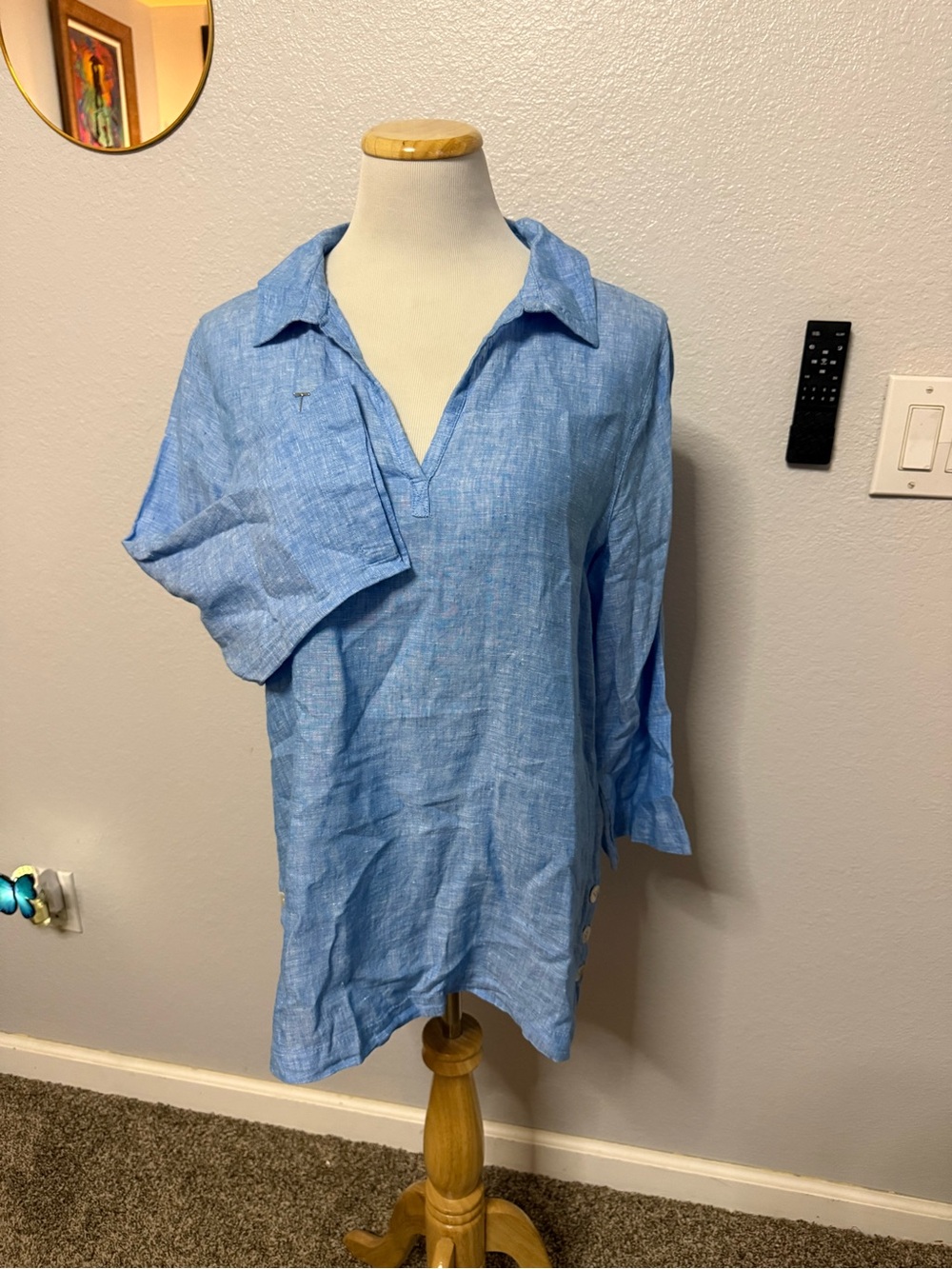 Tahari Light Blue Men's Button-Down Linen Shirt